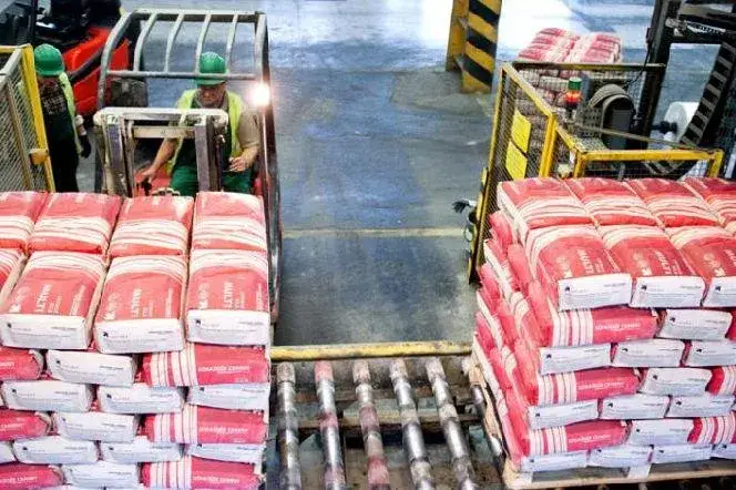 Ile kosztuje paleta cementu? Sprawdź aktualne ceny i oferty
