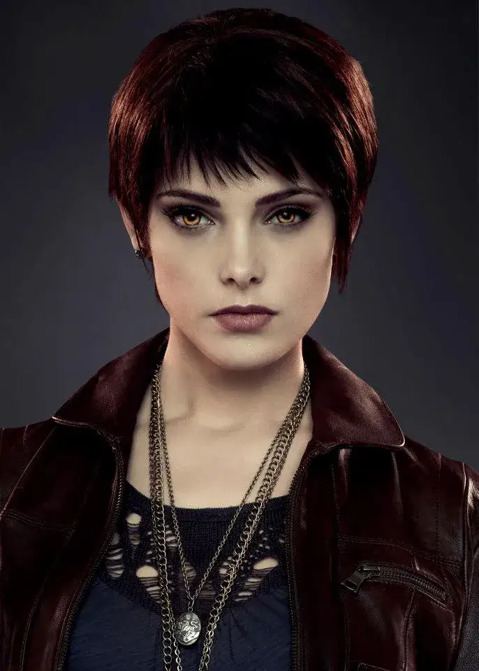 Kto gra Alice Cullen w filmie Zmierzch? Odkryj sekrety tej postaci