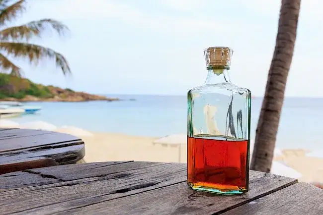 Ile kalorii ma rum? Prawda o kaloryczności tego alkoholu