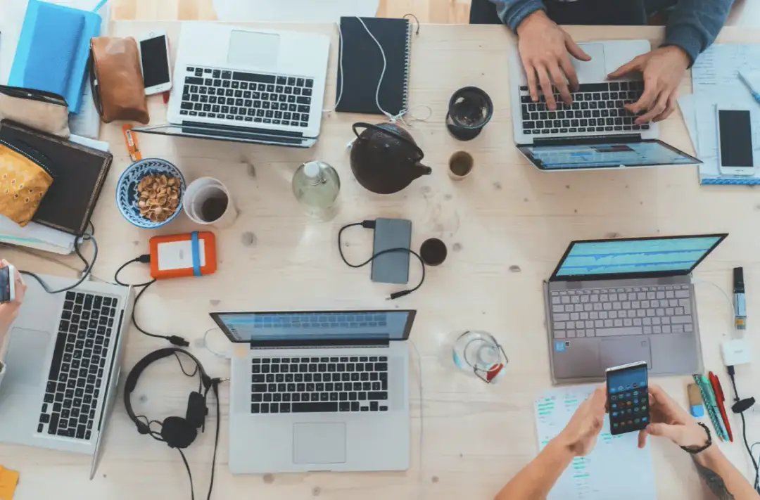 Cyfrowy Minimalizm Bez Fanatyzmu Jak Odzyskać Spokój Bez Życia Na „Trybie Oszczędnym”