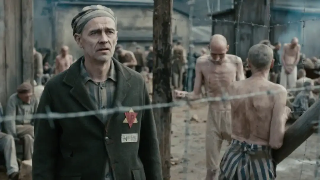 Najważniejsze filmy o obozie koncentracyjnym: wstrząsające historie wojenne