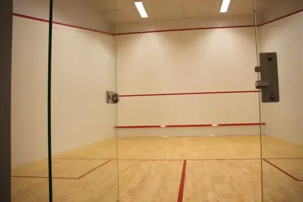 Squash w Oświęcimiu - najlepsze miejsca i treningi dla graczy