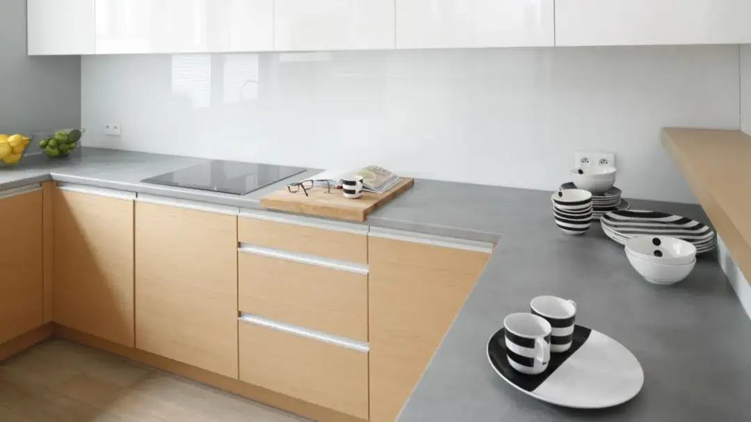 MDF czy laminat: Który materiał lepszy do kuchni? Porównanie
