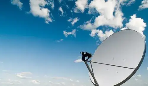 Najlepsza antena satelitarna do 4K – uniknij słabego sygnału i zakupu