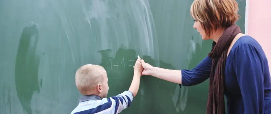 Czy nauczyciel może odmówić nauczania indywidualnego? Sprawdź!