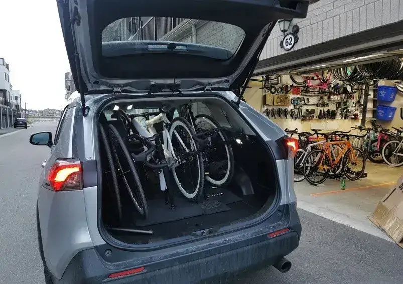 Do jakiego samochodu wejdzie rower bez demontażu? Sprawdź modele!