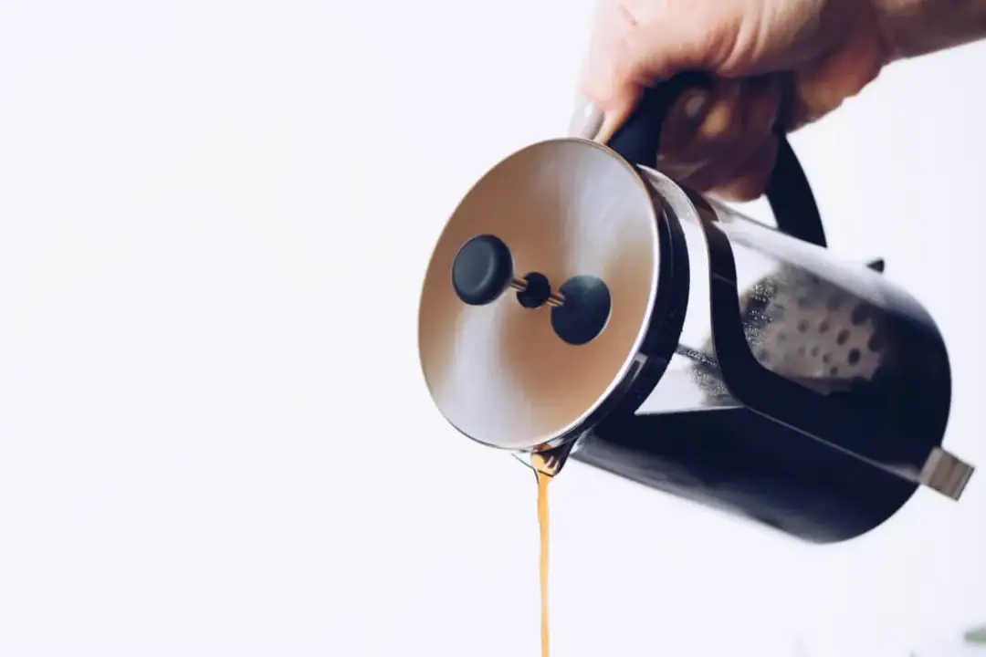 Jak używać zaparzacza do kawy, aby uniknąć gorzkiego smaku?