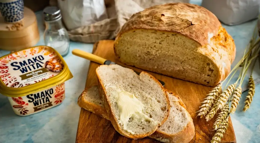 Jak upiec wiejski chleb na zakwasie godny smakosza? To sekret!
