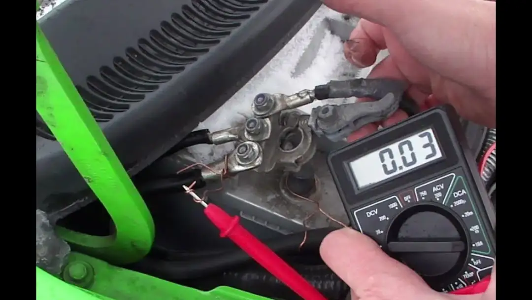 Jak zmierzyć akumulator multimetr - uniknij problemów z autem