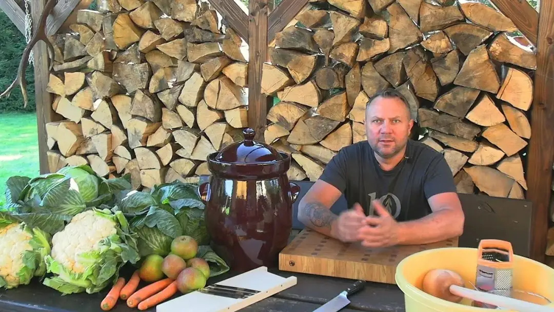 Jak kisic kapuste w glinianym garnku, unikając najczęstszych błędów