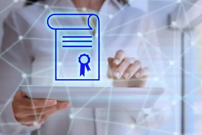 Czy muszę dawać świadectwo szkolne do pracy? Sprawdź swoje prawa