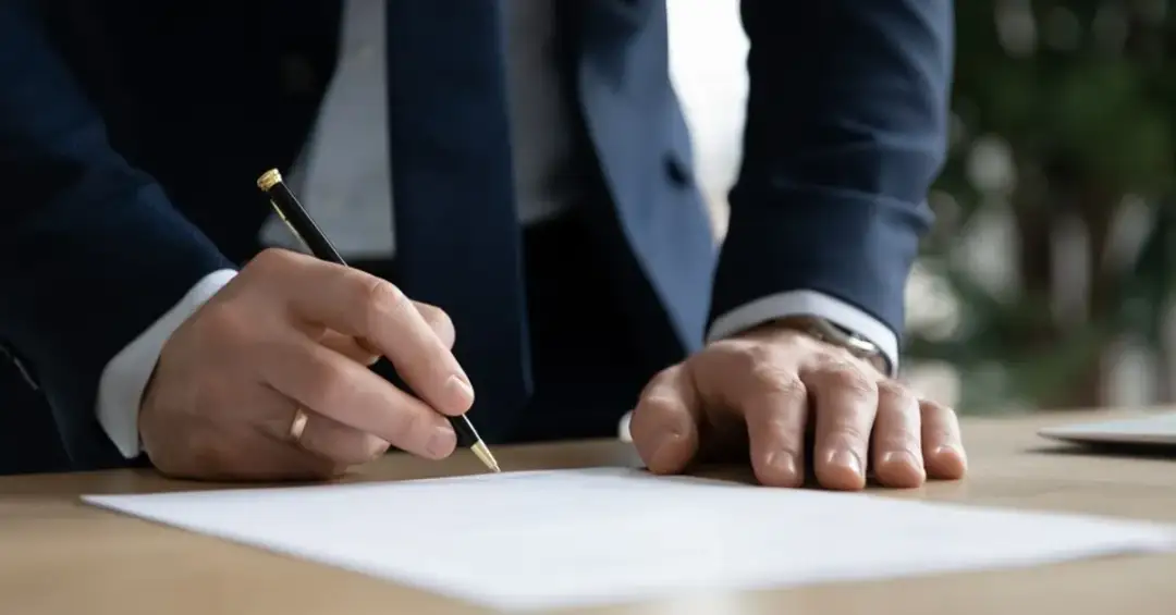 Jak napisać wniosek o zmianę imienia i uniknąć błędów w procesie