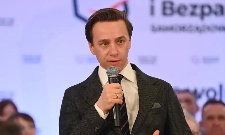 Kto finansuje Bosaka? Prawda o jego wsparciu finansowym