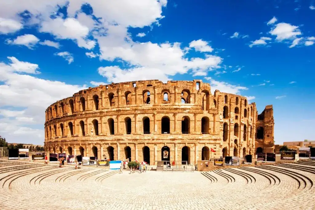 Tunezja czy trzeba paszport? Sprawdź, co musisz wiedzieć przed wyjazdem