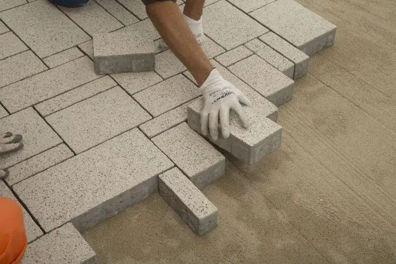 Jak zrobić podjazd z kostki brukowej - uniknij najczęstszych błędów