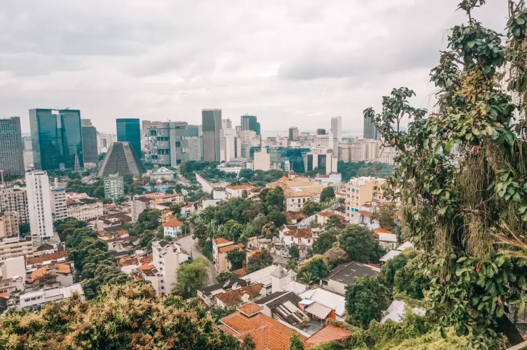 Rio de Janeiro czy jest bezpiecznie? Odkryj zagrożenia i porady