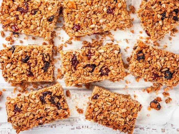 Jak zrobić batony proteinowe? Proste przepisy w 15 minut!
