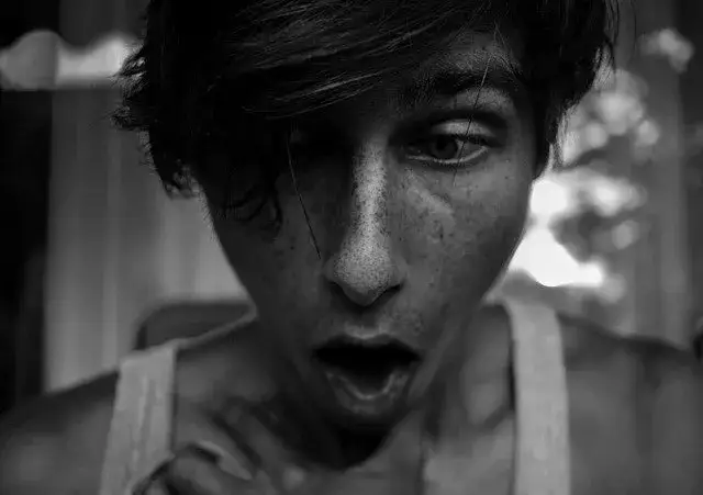 Sen o wymiotowaniu: znaczenie i interpretacja - co symbolizuje?