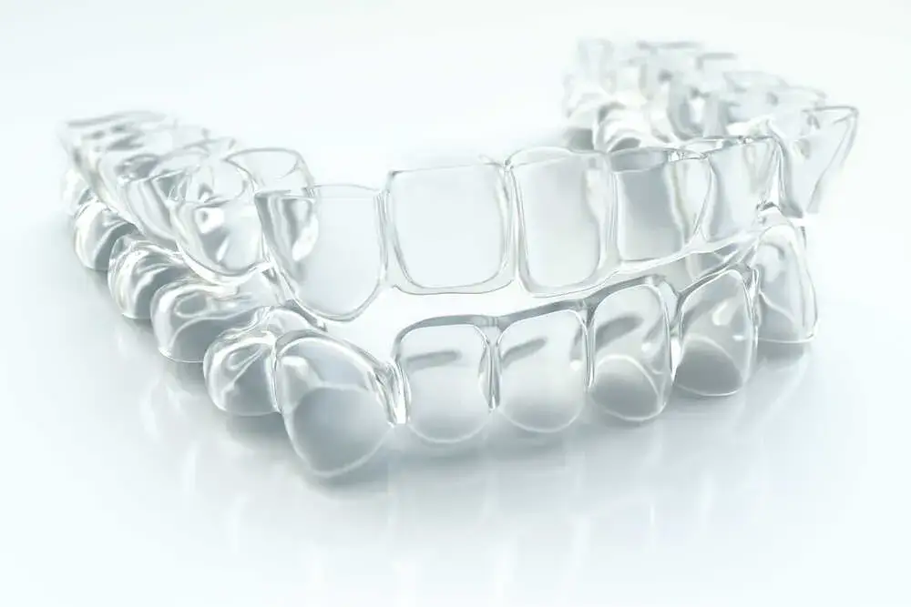 Ile kosztuje nakładka na zęby po aparacie? Ceny, rodzaje i porady