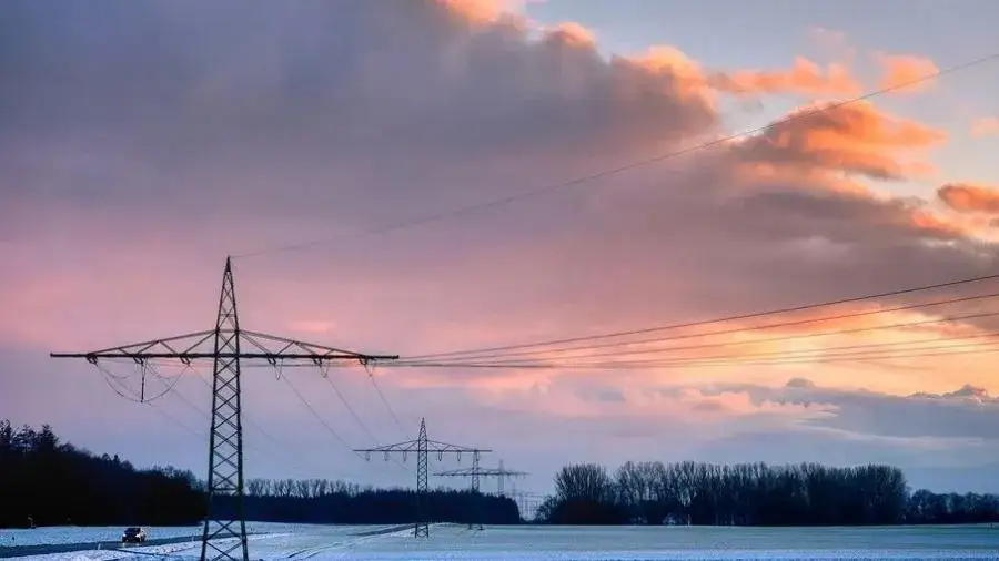 Awarie prądu w Szczecinie i Bydgoszczy - co robić w takiej sytuacji?
