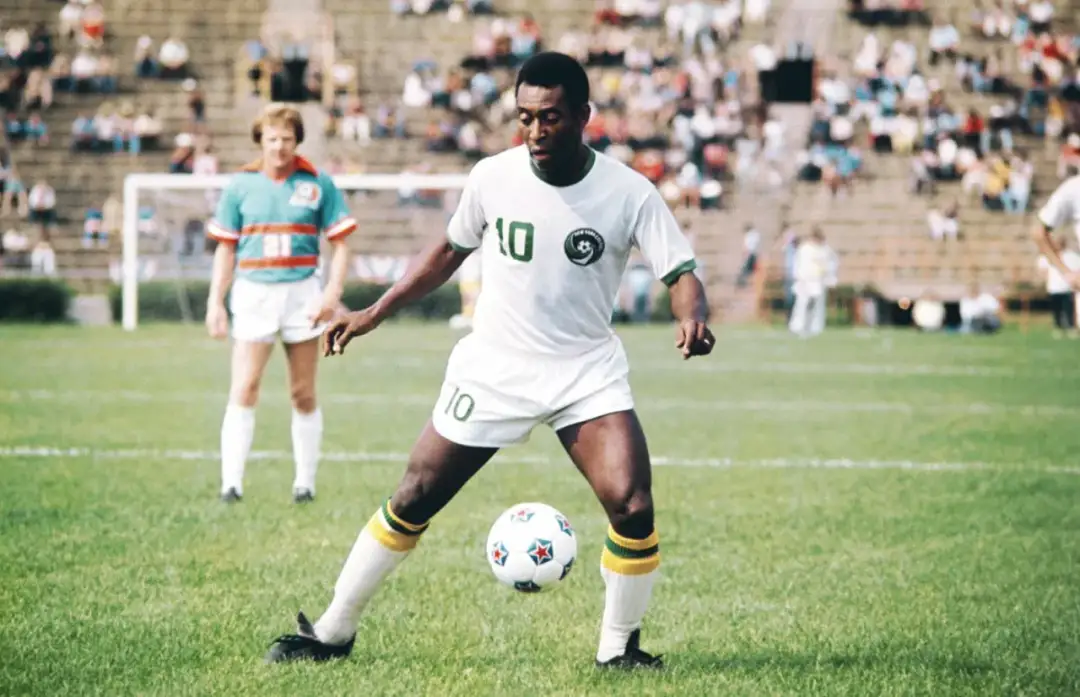 Pele: Największe osiągnięcia i kariera klubowa legendarnego piłkarza
