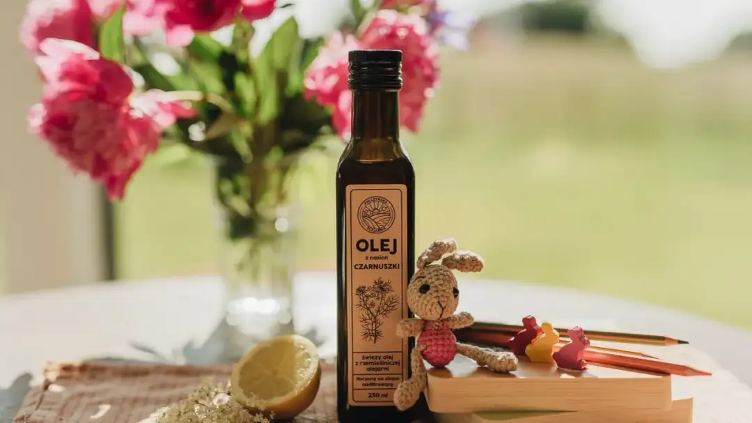 Olej z czarnuszki dla dzieci: Od kiedy, jak dawkować i na smak?