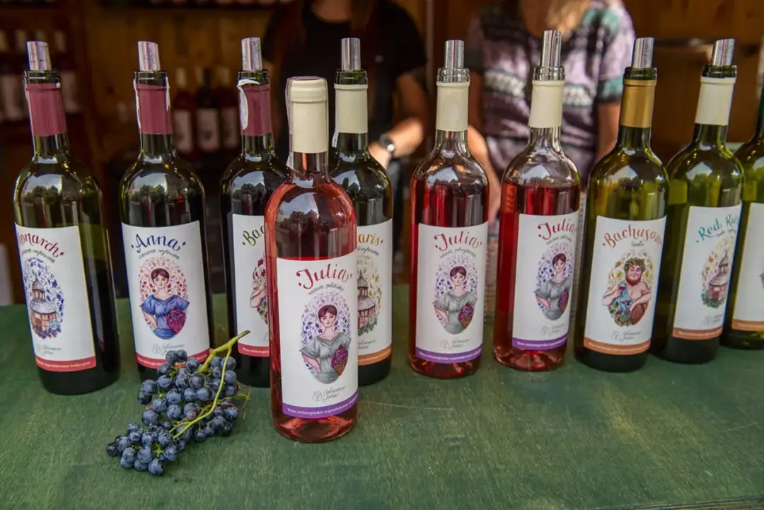 Gdzie kupić wino zielonogórskie? Odkryj najlepsze miejsca w regionie