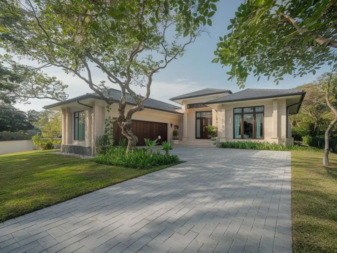 Jak zaprojektować podjazd do domu, by uniknąć kosztownych błędów