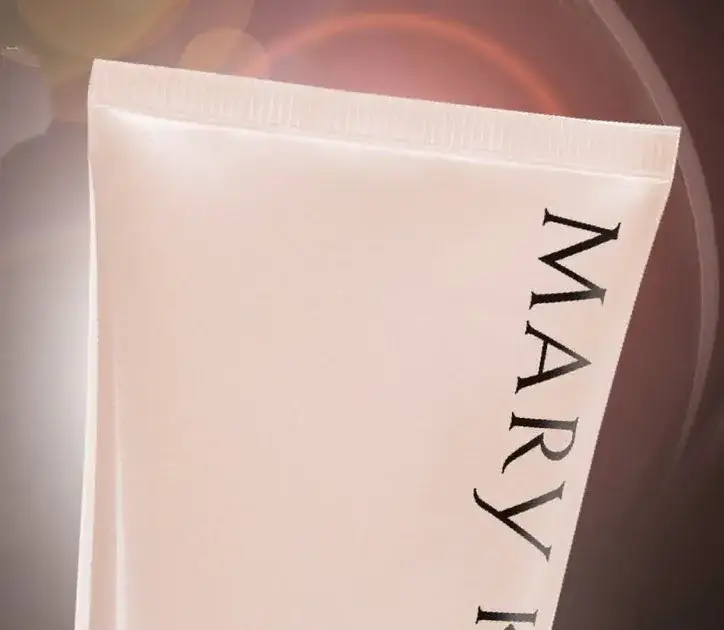 Maseczka rozświetlająco wygładzająca Mary Kay – efekty i gdzie kupić