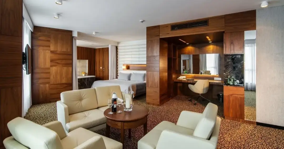 Jak zostawić pokój w hotelu i uniknąć nieprzyjemnych niespodzianek