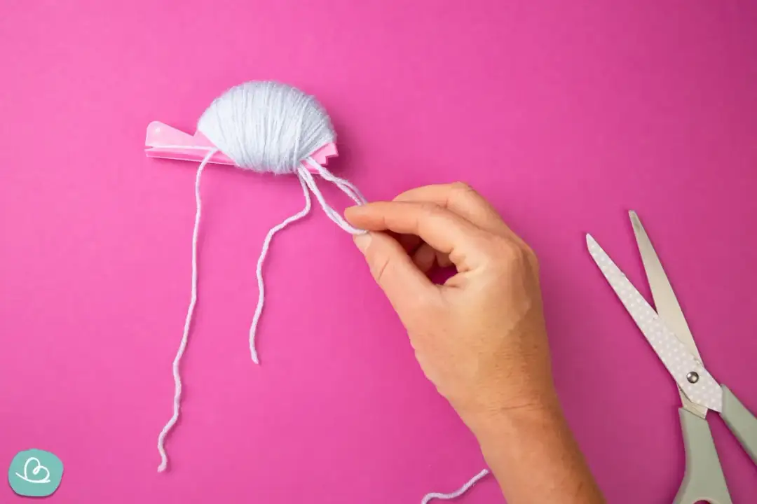 DIY Bommel für Mützen: So gelingen Ihre Pompons perfekt!