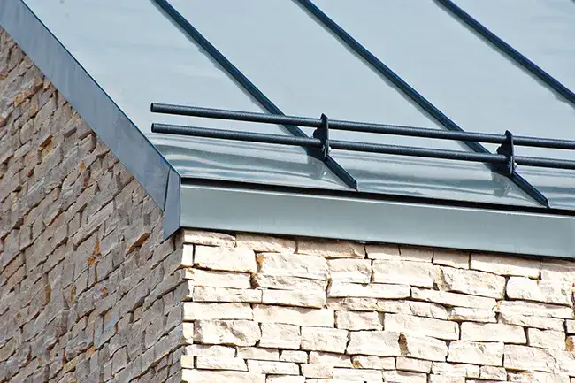 Rynny do dachu bezokapowego: estetyka i funkcjonalność ukryta
