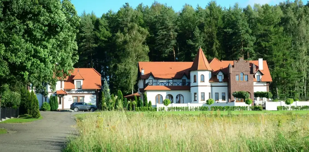 Kryształowy Dworek Zbychowo - idealne miejsce na Twoje wydarzenie