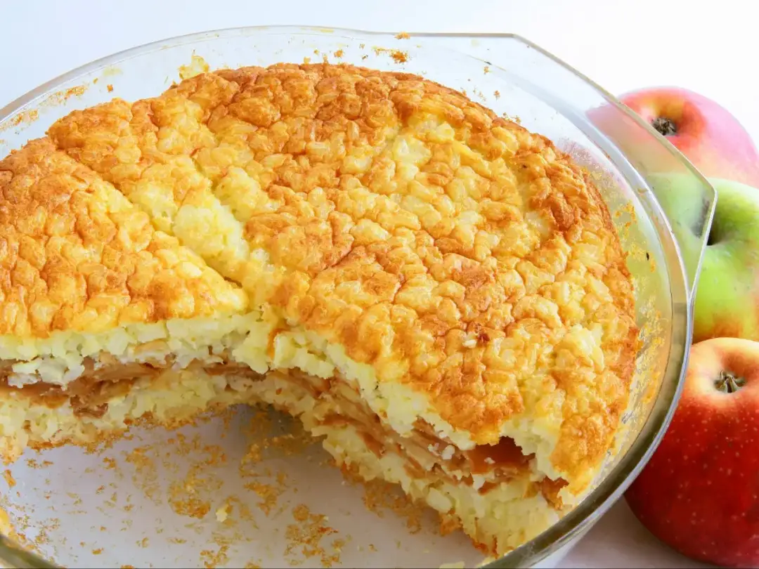 Ryż zapiekany z jabłkami: słodki comfort food, który rozgrzeje serce