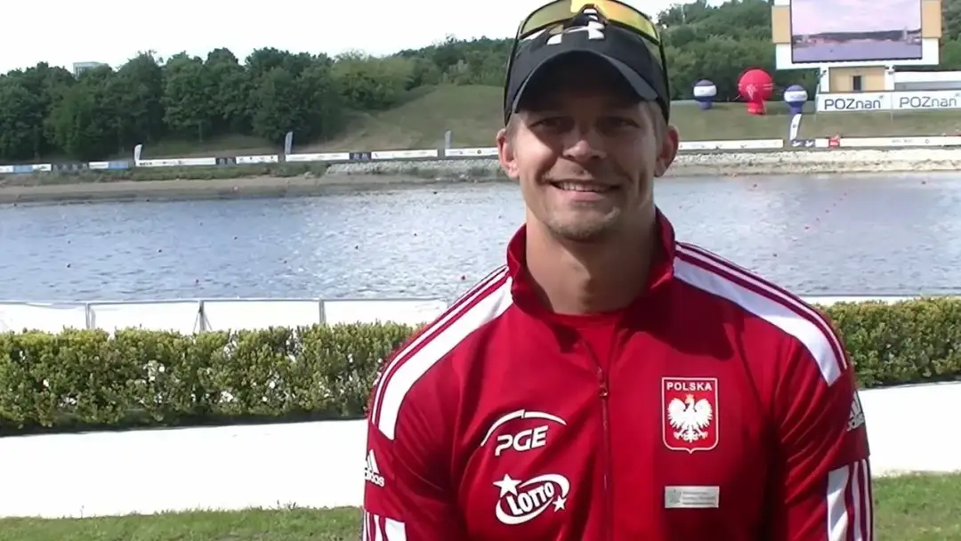 Kajakarstwo w Warcie Poznań - rozwój młodych sportowców i ich pasji