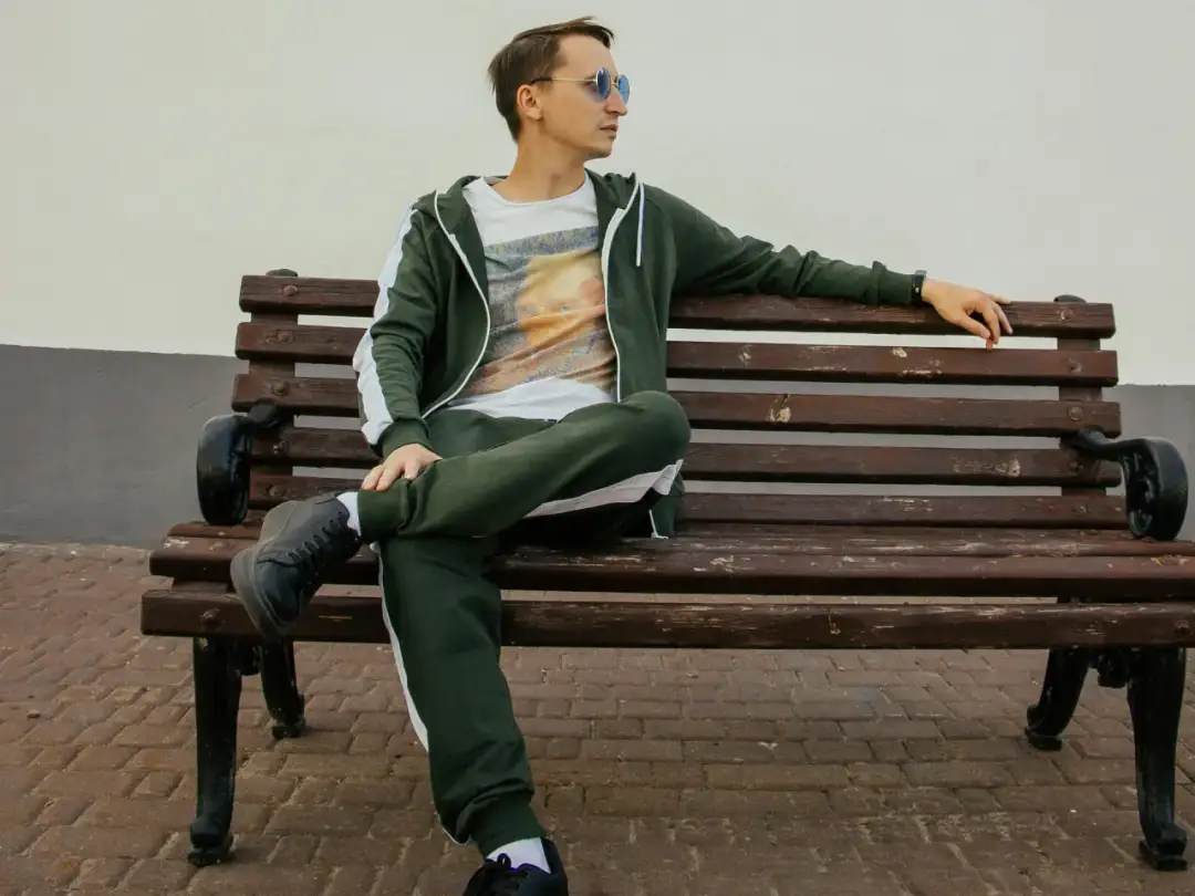 Jakie modne marki męskie wybrać? Odkryj swój styl!