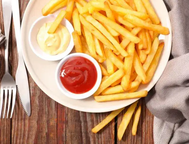 Co pasuje do frytek? Odkryj najlepsze połączenia smakowe