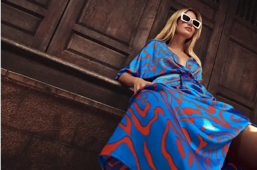 Jakie modne sukienki na sylwestra, które przyciągną spojrzenia?