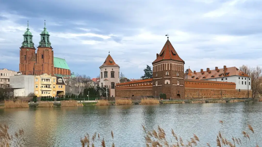 Zamek w Gnieźnie: Czy pierwsza stolica Polski miała zamek?