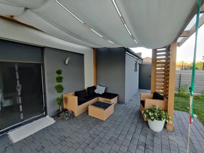 Co na dach pergoli: najlepsze materiały i ich zalety dla Twojej przestrzeni