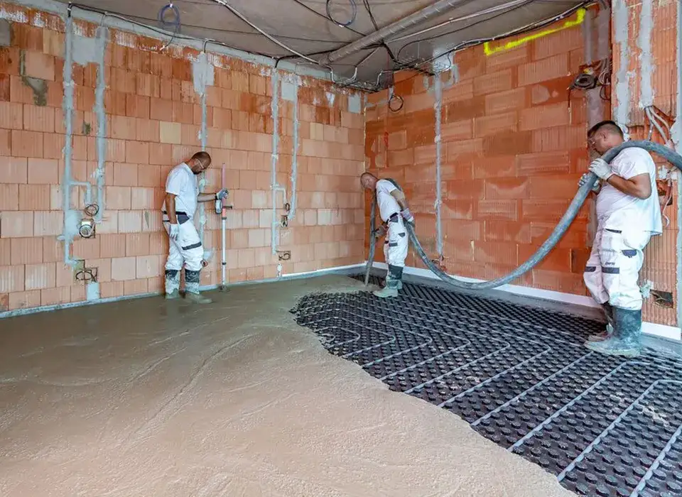 Jak przygotować podłoże pod wylewkę betonową, aby uniknąć problemów?