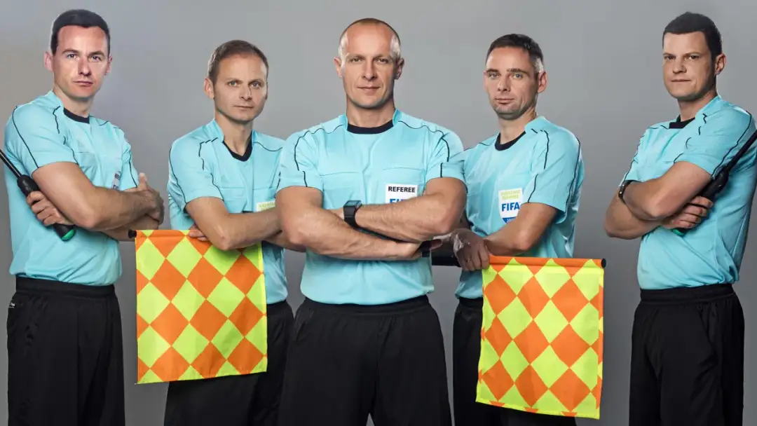 Zarobki sędziego FIFA: szokujące stawki za prowadzenie meczów mistrzostw