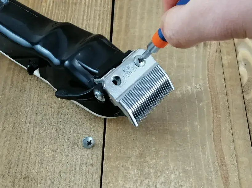 Jak wymienić ostrze w maszynce do golenia: Kompletny poradnik krok po kroku