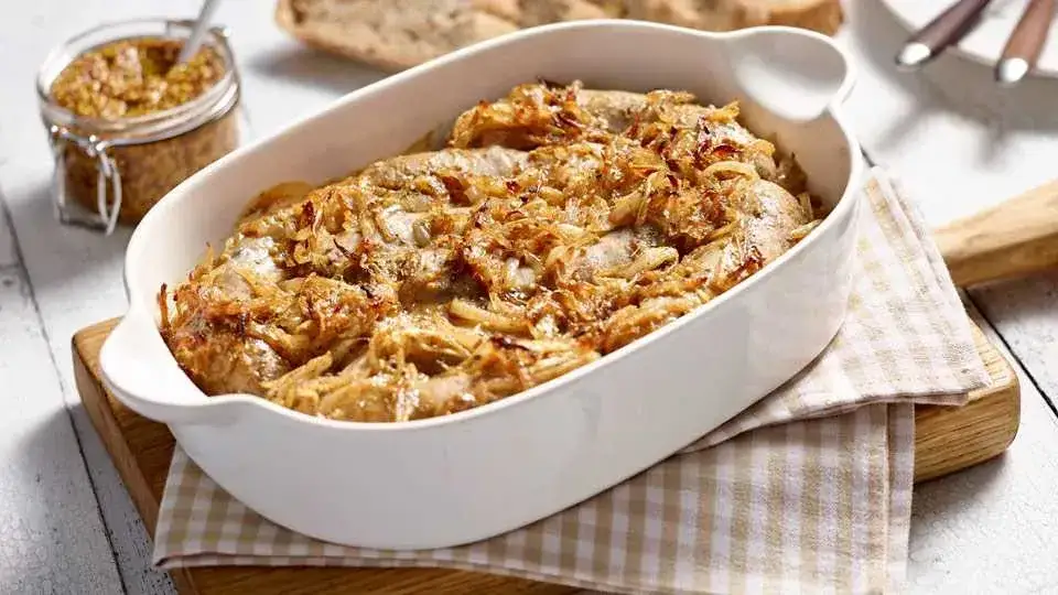 Ile piec białą kiełbasę, aby była soczysta i smaczna?