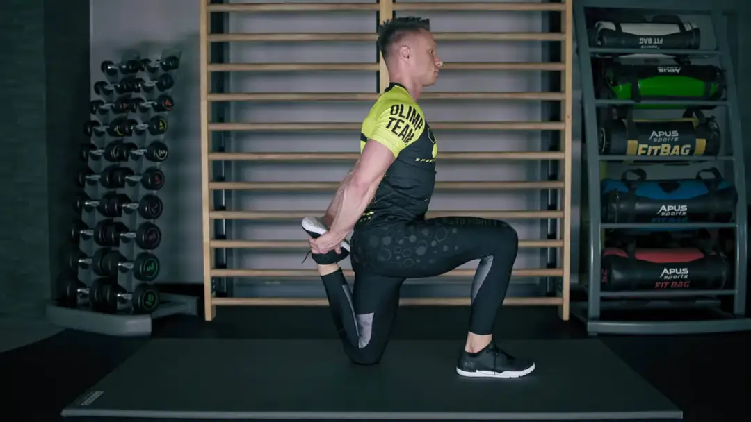 Jak rozciągać uda, aby uniknąć bólu i poprawić elastyczność