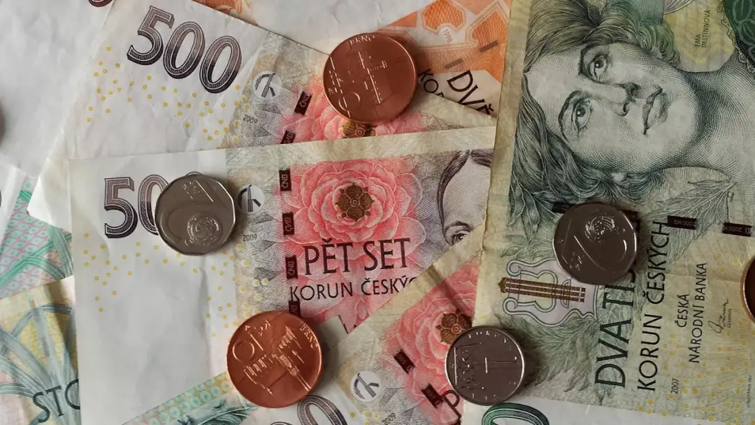 Jaka waluta w Czechach? Korona czeska (CZK) i praktyczne porady dla podróżujących