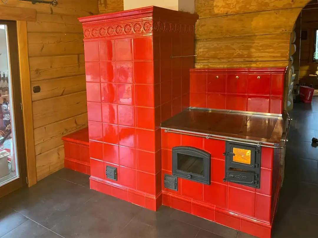 Małe kuchnie kaflowe: tradycja i nowoczesność w Twoim domu