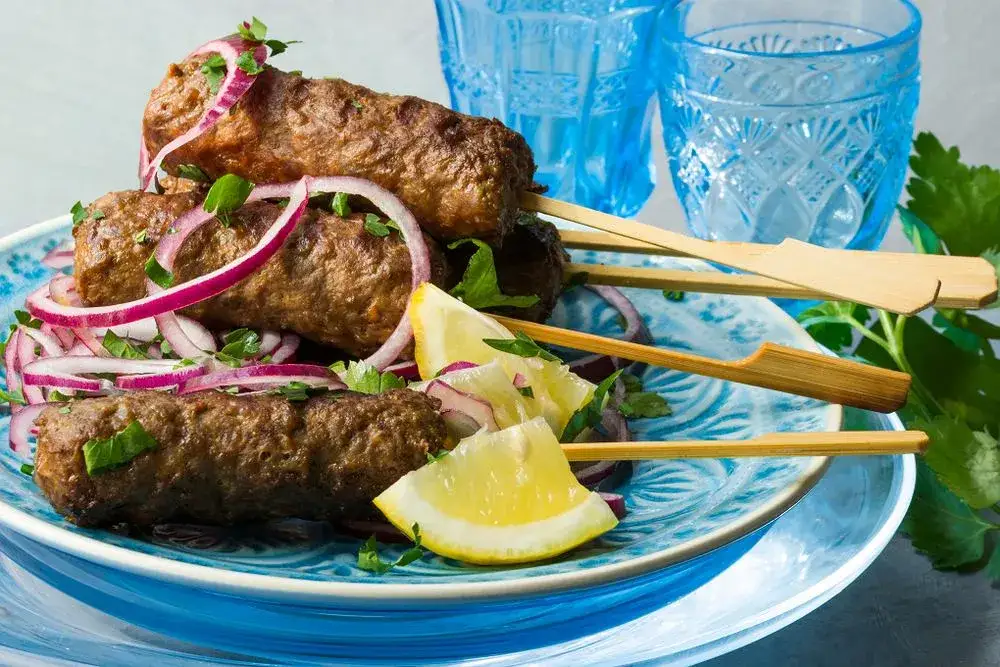 Jak przyprawić mięso mielone z baraniny, by zachwycić smakiem