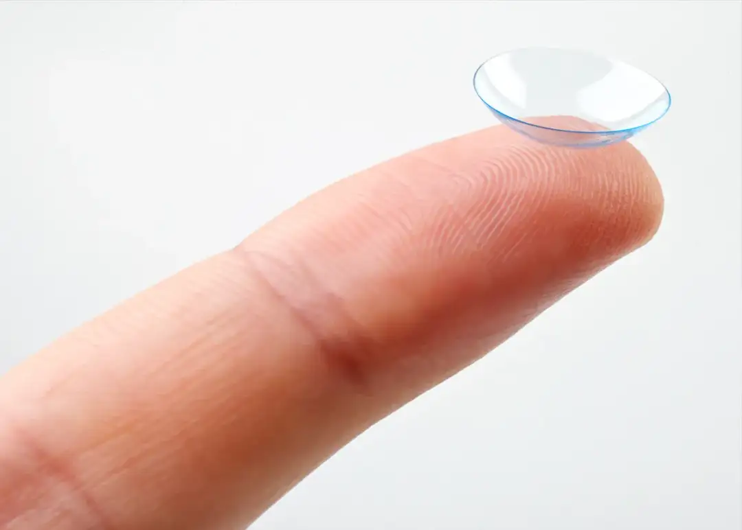 Jak wyglądają soczewki kontaktowe? Zobacz ich różnorodność i cechy