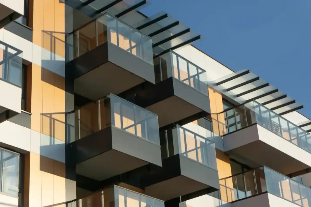 Czy nieruchomości będą tanieć? Przewidywania i kluczowe czynniki wpływające na ceny